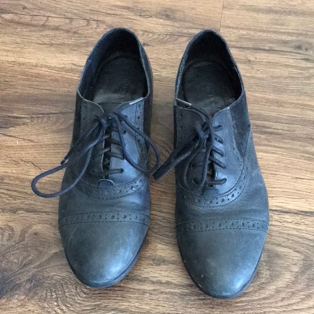 Born dress shoes